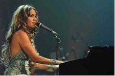 Rita Guerra no Dia Internacional da Mulher em Setúbal Recorda êxitos dos 25 anos de carreira