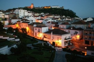 Ao Castelo e Centro Histórico de Palmela Visitas guiadas dão a conhecer património local