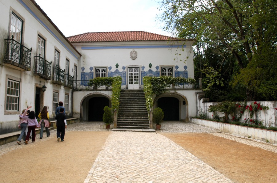 Almada - Cinema ao ar livre e música ao vivo marcam os fins de semana no Solar dos Zagallos