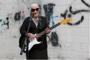 Delfina de Jesus celebra em Viseu 100 anos de idade ao som d´A VOZ DO ROCK