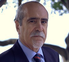 Vitória de Pirro Por Nuno Santa Clara Barreiro