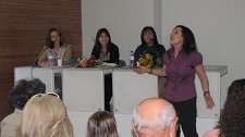 Dina Barco sentiu que “foi um dia mágico, a que até o sol se juntou” em Setúbal na apresentação do seu livro «Diário de Sara, a Verde»