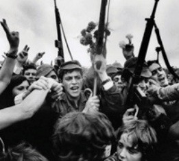 Eduardo Gageiro lança livro «Liberdade» em Alcochete Evocativo do período entre o 25 de Abril e o 1.º de Maio de 1974