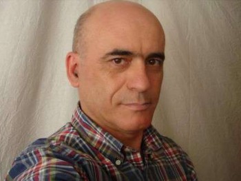 António Galrinho natural de Santarém vive em Setúbal Os mais recentes livros apresentados na Biblioteca Municipal