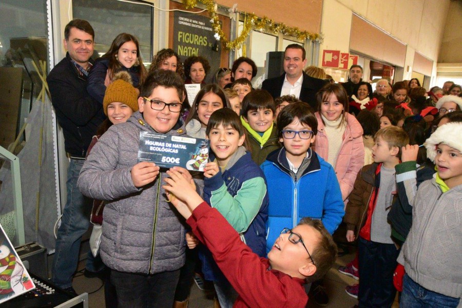 Barreiro - EB 2/3 Quinta da Lomba vence Concurso «Figuras de Natal Ecológicas» RUMO e EB1 Palhais 2ª e 3ª classificadas