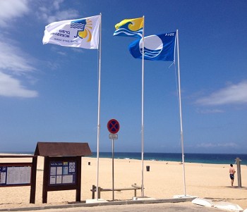 Santiago do Cacém Bandeira Azul hasteada na Costa de Santo André e Fonte do Cortiço