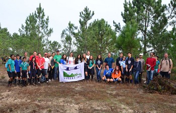 Mata Nacional da Machada - Barreiro Limpeza de Resíduos e Invasoras . AÇÃO DE VOLUNTARIADO REÚNE UMA CENTENA DE PARTICIPANTES