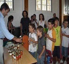 Mata da Machada - Barreiro Primeiros frascos com «Mel da Mata da Machada» já foram distribuídos