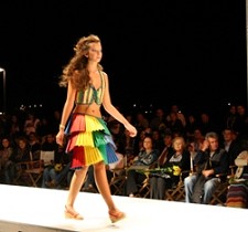 Amarsul cria a moda da reciclagem - Eco Fashion 2010 na Moita Apresentadas 7 colecções totalmente concebidas a partir de materiais recicláveis