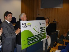 Amarsul concretiza campanha “Dê o litro contra a fome”