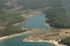 SIMARSUL( Setúbal ) reduz novamente a sua Pegada Ecológica Caniçal na Lagoa Pequena no concelho de Sesimbra vai ser restaurado