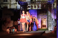 AMARSUL sensibiliza na III Edição Eco Fashion 2012 Criações de sete novas estilistas totalmente concebidas a partir de materiais recicláveis