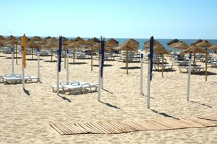 Praias de Vila Real de Santo António classificadas com «Qualidade de Ouro»