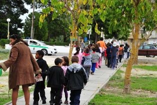 Alunos da Escola Básica de Coina - Barreiro Participam na campanha «Onde Eu Brincar, o Cocó Tens de Apanhar»