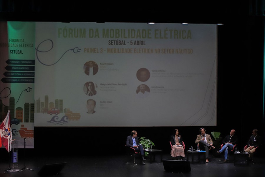 Setúbal foi palco de debate sobre a mobilidade elétrica Foi apresentado o Plano da Mobilidade Elétrica do Território Arrábida