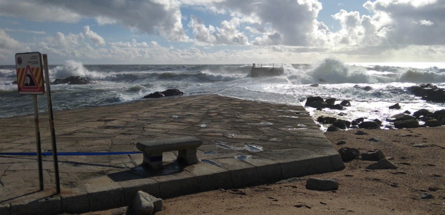 Entre o cabo Espichel (Sesimbra) e o cabo Mondego (Figueira da Foz) Mar agitado e ondulação forte a partir do final do dia de hoje
