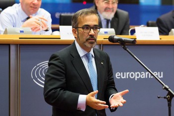 Rangel reeleito vice-presidente do Grupo PPE Quarta eleição que o deputado português vence no Parlamento Europ