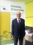 Capoulas Santos nomeado para melhor Deputado europeu na área da agricultura e desenvolvimento rural