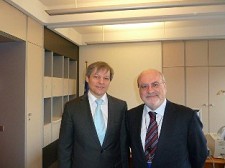 Comissário da Agricultura visita Portugal em momento decisivo das negociações da PAC
