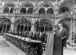 Portugal celebra 40 anos na União Europeia Esperança média de vida dos portugueses aumentou de 72,9 para 81,2 anos . Desde 1986