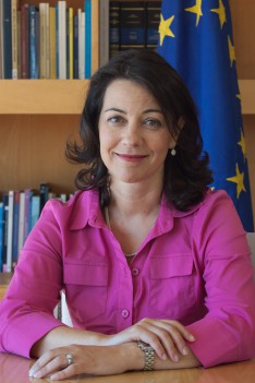 Dia da Europa: 60 anos de União Europeia, temos o futuro nas nossas mãos Por Sofia Colares Alves Comissão Europeia em Portugal