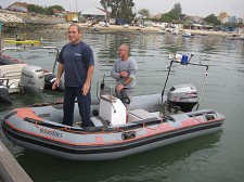 Bombeiros Voluntários do Sul e Sueste – Barreiro Apresentam Barco de salvamento no Rio Tejo . Novo equipamento custou 3000 euros