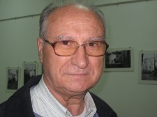 NO BARREIRO Padre Azevedo – Igreja de Santo André “Nunca vamos baixar os braços. Não sei quando iremos lançar a primeira pedra”