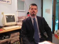 Pedro Cruz, do Barreiro, especialista em fiscalidade Escreve «Guia de Poupança Fiscal» para ajudar a poupar com os impostos