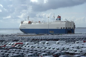 Porto de Setúbal é líder nacional no segmento ro-ro veículos novos Principal plataforma de saída dos veículos fabricados e exportados pela VW Autoeuropa