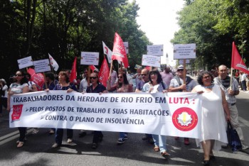 Montijo - Trabalhadores da Herdade de Rio Frio estão novamente em luta Emprego e habitação em causa