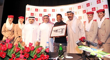 Lenda de futebol Pelé é o novo Embaixador Global da Emirates