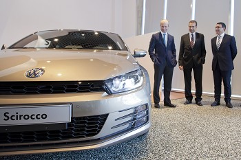 Palmela - Volkswagen Autoeuropa mostra nova versão do Scirocco ao secretário de estado da inovação