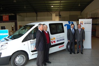 Repsol e Fundação Repsol doam carrinha ao Banco Alimentar de Setúbal