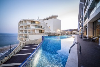 Gastronomia e vinhos abrem o apetite para feriados do mês no Sesimbra Hotel & Spa