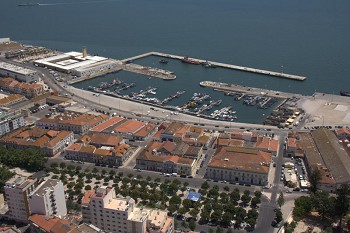Administração dos Portos de Setúbal e Sesimbra Prossegue programa de melhoria da Doca dos Pescadores
