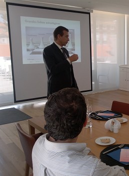 «Desenvolvimento do Cluster da mobilidade na Península de Setúbal» António de Melo Pires apresentou linhas estratégicas para uma região com maior relevo