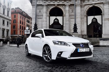 Automóvel mais ecológico 2014/2015 atribuído ao novo Lexus CT 200h