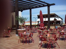 Forum Montijo reabre esplanada F Caffé Encontre o equilíbrio no mundo que o rodeia