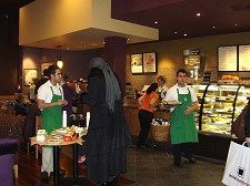 STARBUCKS ABRE NO FORUM ALMADA Viver a verdadeira experiência Starbucks