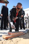 Primeiro retail planet do país lançado hoje no Barreiro Presidente da Câmara, Carlos Humberto Carvalho, lançou, hoje, a primeira pedra no local do futuro empreendimento, que abrirá portas em 2010