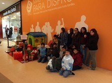 Barreiro Retail Planet apoia Instituto dos Ferroviários Levar um pouco da alegria e do espírito desta época do ano às crianças e jovens