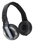Pioneer reforça linha no mercado DJ