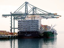 Porto de Sines recebeu hoje o primeiro navio do novo serviço que ligará semanalmente este Porto à América do Sul