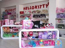 HELLO KITTY JÁ TEM LOJA NO FREEPORT DE ALCOCHETE