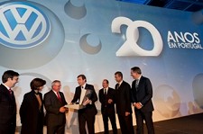 Volkswagen Autoeuropa em Portugal - Palmela Em 20 anos investimentos na ordem dos 3.200 mil milhões de euros . Produziu exactamente 1.829.051 automóveis