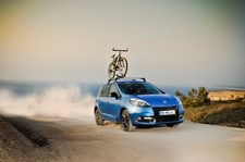 RENAULT SCÉNIC: ESSÊNCIA DE CROSSOVER