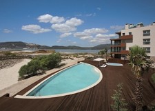 Troiaresort em Grândola promove actividades para toda a família e um pacote de alojamento aliado a iniciativas especiais.