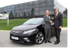 Primeiro Opel Ampera em Portugal foi entregue à Brisa