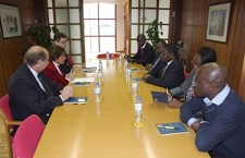 Presidente do Porto de Luanda reconhece Sines como porto de referência