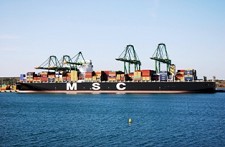 Megacarrier “MSC DEILA” escala Sines na viagem inaugural